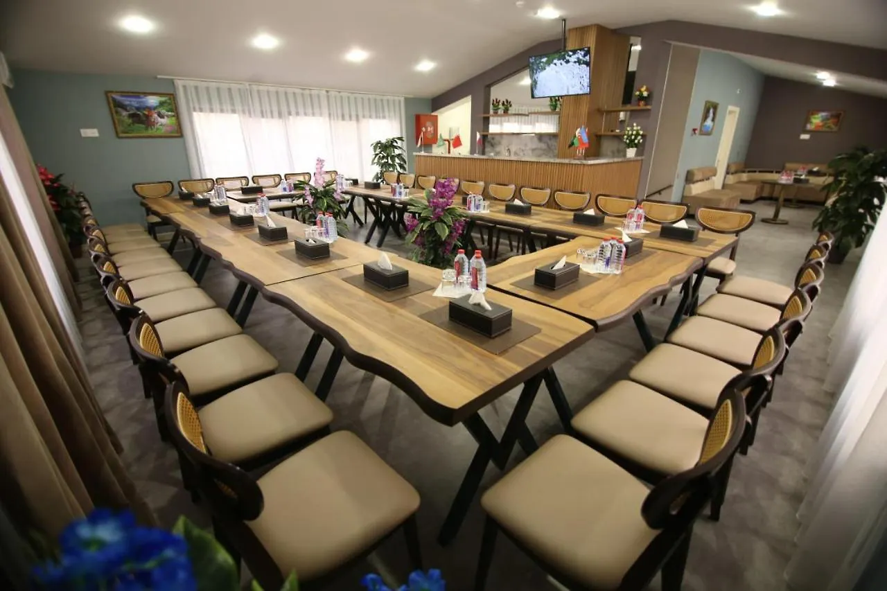 Royal Meridien Hotel Баку 4*,