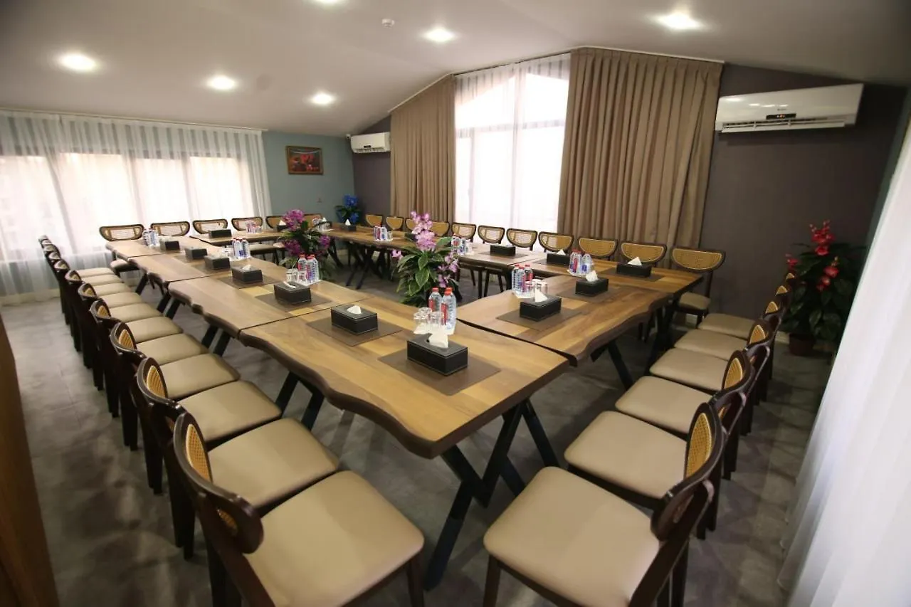 Royal Meridien Hotel Баку