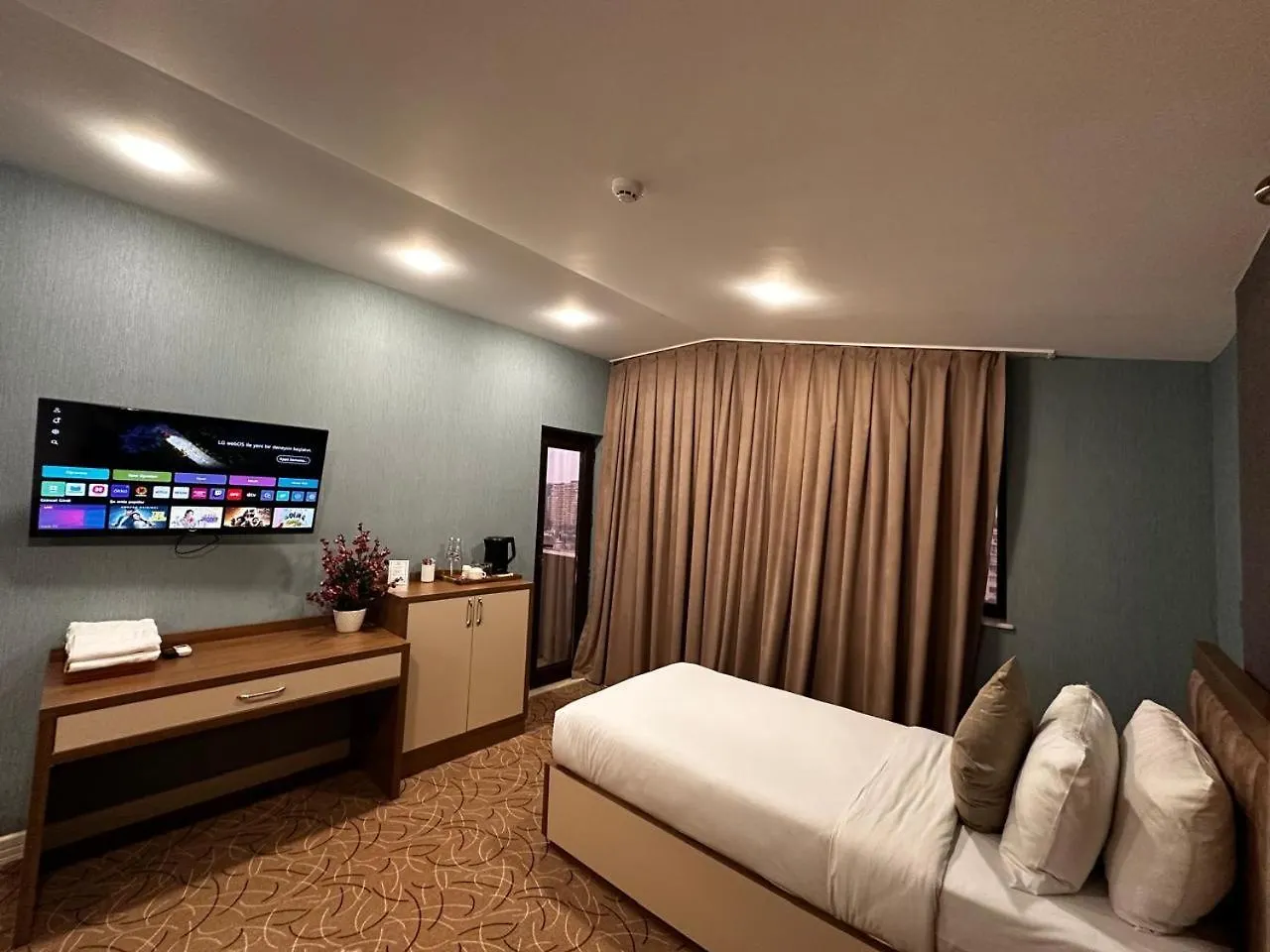 Royal Meridien Hotel Баку